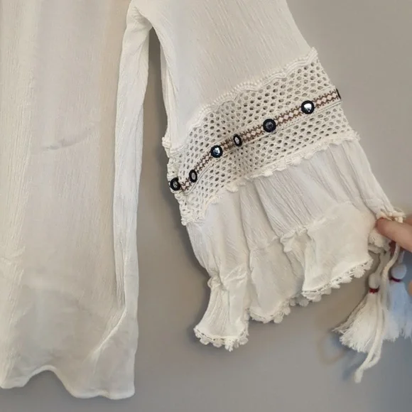 POL White Boho Peasant Blouse Tassel Tie Bell Sleeves Crochet Detail Medium - Picture 6 of 12
